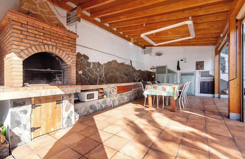 Valsequillo de Gran Canaria Apartamento | Apartamento de vacaciones 'Bonita Casa Para El Relax' con vistas a la montaña, piscina y Wi-Fi