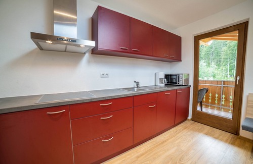 Meltina Apartamento | Apartamento vacacional "Boznermüllerhof-Sonnenblume" con balcón y vistas a la naturaleza