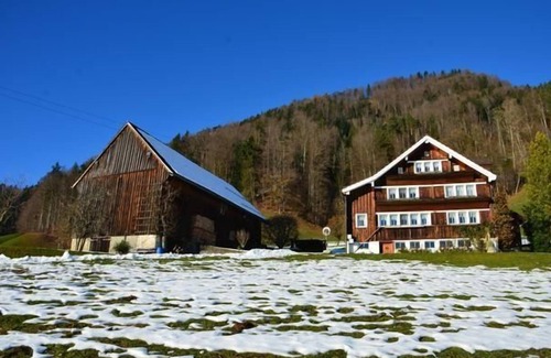 Neckertal Apartamento | Apartamento de vacaciones Brunnadern para 1 - 4 personas con 2 dormitorios - Apartamento