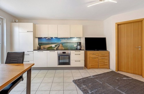 Gaienhofen Apartamento | Apartamento 'Bruttel' con piscina privada, terraza compartida y Wi-Fi