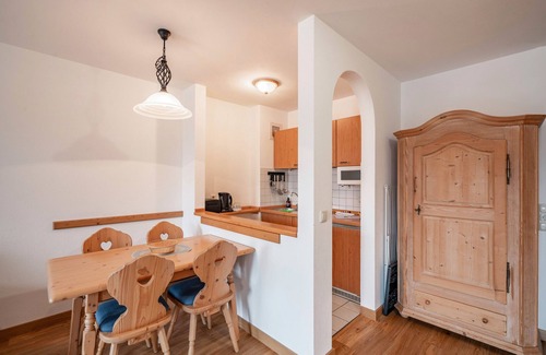 Oberaudorf Apartamento | Apartamento 'Brünnstein-Zimmer 46' con vistas a la montaña, jardín compartido y Wi-Fi