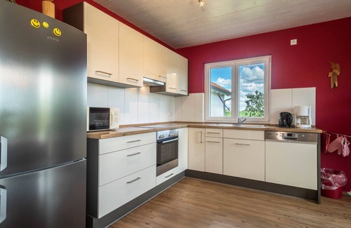 Neukirch Apartamento | Apartamento vacacional "Buche" con Wi-Fi, vistas a la montaña, terraza y jardín