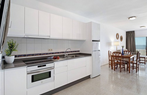 Arrieta Apartamento | Apartamento vacacional "Callao Beach 3" con vistas al mar, terraza y Wi-Fi
