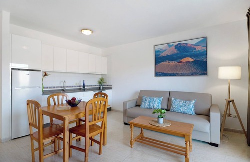 Arrieta Apartamento | Apartamento vacacional "Callao Beach 9" con vistas a la montaña y Wi-Fi