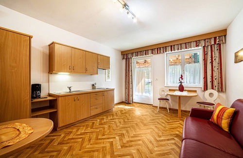 Saltusio Apartamento | Apartamento vacacional "Camping Passeier Ringelblume" con vistas a la montaña, piscina, sauna y Wi-Fi