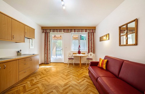 Saltusio Apartamento | Apartamento vacacional "Camping Passeier Ringelblume" con vistas a la montaña, piscina, sauna y Wi-Fi