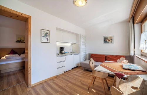 Saltusio Apartamento | Apartamento vacacional 'Camping Passeier Apfelblüte' con sauna, vistas a la montaña, jardín y Wi-Fi