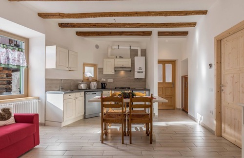 Segonzano Apartamento | Apartamento vacacional "Casa di Ada" con vistas a la montaña y Wi-Fi