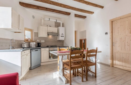 Segonzano Apartamento | Apartamento vacacional "Casa di Ada" con vistas a la montaña y Wi-Fi