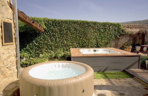 La Cuevarruz Apartamento | Apartamento vacacional "Casa de los Sueños - Balconet" con piscina compartida y Wi-Fi