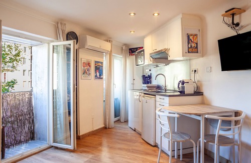 Notre-Dame du Mont Apartamento | Holiday Apartment "Central Marseille" with Balcony & Wi-Fi