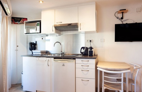 Notre-Dame du Mont Apartamento | Holiday Apartment "Central Marseille" with Balcony & Wi-Fi