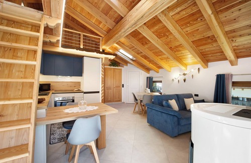 Lillianes Apartamento | Apartamento vacacional "Cucu - 3" con vistas a la montaña, terraza compartida y Wi-Fi
