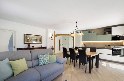 Lillianes Apartamento | Apartamento vacacional "Cucu - 2" con vistas a la montaña, terraza privada y Wi-Fi