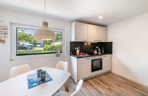 Dierhagen Ost Apartamento | Apartamento vacacional "Strandnahe Ferienwohnung 2" con terraza privada y Wi-Fi