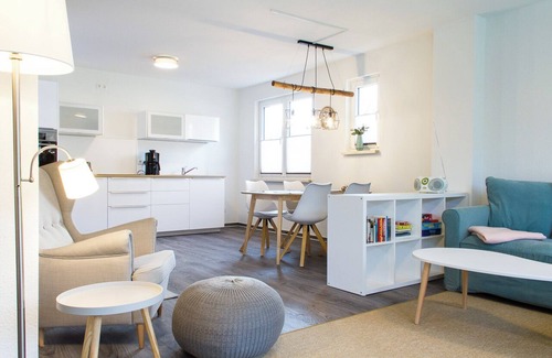 Gelbensande Apartamento | Apartamento vacacional 'Lieblingsinsel' con terraza privada, jardín privado y wifi