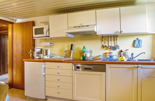 Hinterzarten Apartamento | Holiday Apartment 'Ferienwohnung Oberzarten' with Shared Garden & Wi-Fi