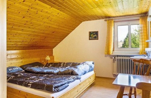 Hinterzarten Apartamento | Holiday Apartment 'Ferienwohnung Oberzarten' with Shared Garden & Wi-Fi