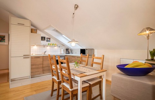 Meckenbeuren Apartamento | Apartamento vacacional "Schwippl" con balcón y Wi-Fi