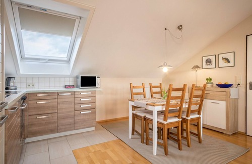 Meckenbeuren Apartamento | Apartamento vacacional "Schwippl" con balcón y Wi-Fi