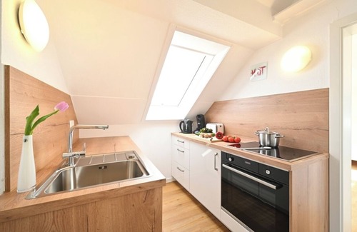 Enzisweiler Apartamento | Apartamento vacacional 'Dinkelbach Landhaus 1 B Sommerfeeling' con vistas al lago y Wi-Fi