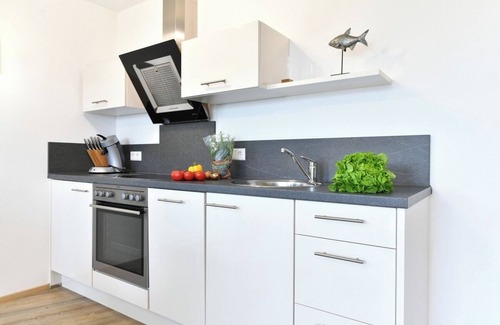 Enzisweiler Apartamento | Apartamento vacacional 'Dinkelbach Feriendomicil 2 B Flair' con vistas a la montaña y ascensor