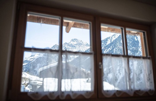 Campo Tures Apartamento | Apartamento vacacional "Edelweiss" con vistas a la montaña, terraza privada y Wi-Fi