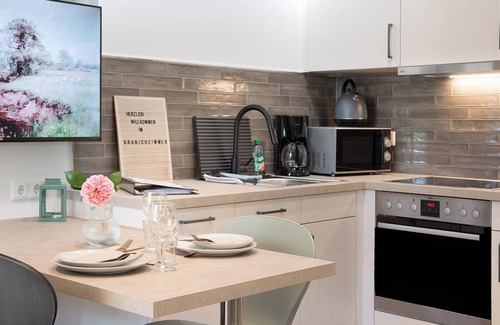 Strohen Apartamento | Apartamento vacacional "Eichengeflüster Kranichzimmer" con terraza cubierta en Ströhen