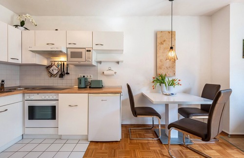Falkenstein Apartamento | Apartamento vacacional 'Fewo mit Kamin - Se admiten perros' con vistas a la montaña, terraza y Wi-Fi