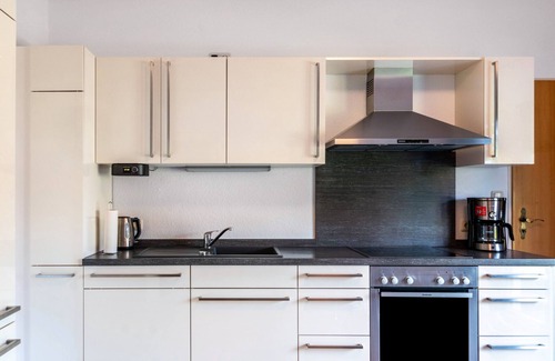 Emden Apartamento | Apartamento vacacional 'Ferienhaus Behrends' con terraza privada y Wi-Fi