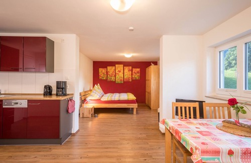 Neukirch Apartamento | Apartamento vacacional "Fichte" con Wi-Fi y jardín