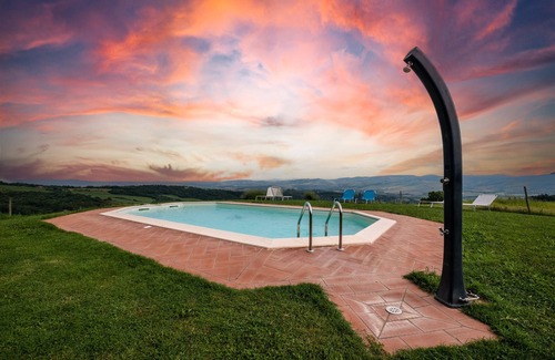 Gallina Apartamento | Apartamento vacacional "Geranio" con vistas a la montaña, piscina compartida y Wi-Fi
