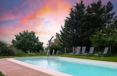 Gallina Apartamento | Apartamento vacacional "Geranio" con vistas a la montaña, piscina compartida y Wi-Fi
