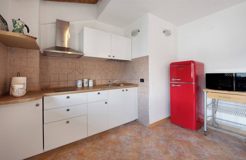 Esmate Apartamento | Apartamento vacacional "Gelsomino" con balcón y Wi-Fi