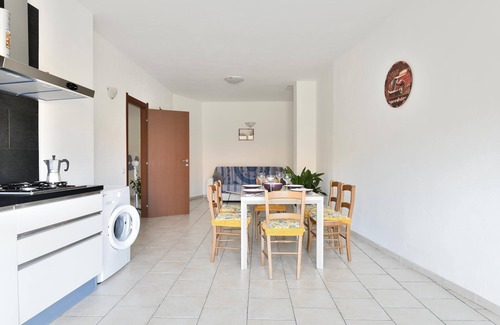 Villaputzu Apartamento | Apartamento vacacional Girasole con balcón y aire acondicionado