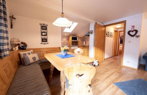 Obergrainau Apartamento | Holiday apartment "Gipfelstürmer" in Grainau with unforgettable view of Germany'