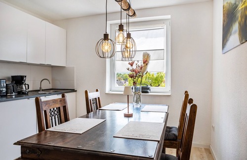 Bettenhausen Apartamento | Apartamento 'Grimms Suite' con balcón, Wi-Fi y aire acondicionado