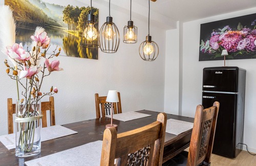 Bettenhausen Apartamento | Apartamento 'Grimms Suite' con balcón, Wi-Fi y aire acondicionado