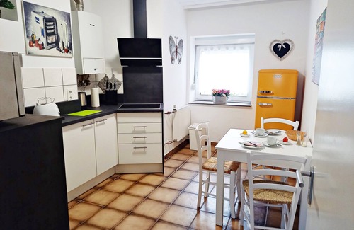 Metternich Apartamento | Apartamento vacacional 'Haus Uni Koblenz Wohnung 1' con terraza comunitaria y wifi