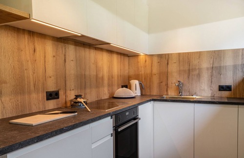 Terlano Apartamento | Apartamento vacacional "Haus Rosengarten D" con vistas a la montaña, terraza privada y Wi-Fi