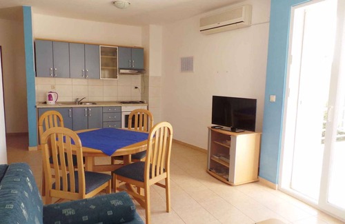 Ribarica Apartamento | Holiday apartment with use of pool