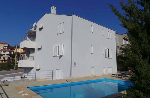 Ribarica Apartamento | Holiday apartment with use of pool