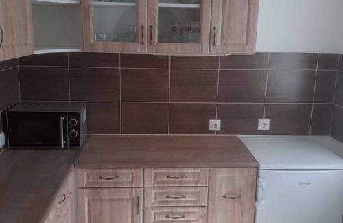 Balatonboglar Apartamento | Apartamento vacacional con pabellón de jardín en el medio