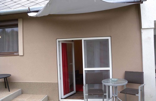 Balatongyorok Apartamento | Apartamento vacacional con jardín y acceso a Internet
