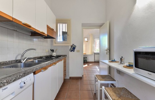 Procchio Apartamento | Apartamento vacacional 'Il Papavero' con Wi-Fi