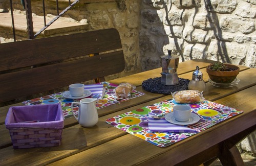 Teverina di Cortona Apartamento | Holiday Apartment Il Piccolo Noce - Lavender Apartment