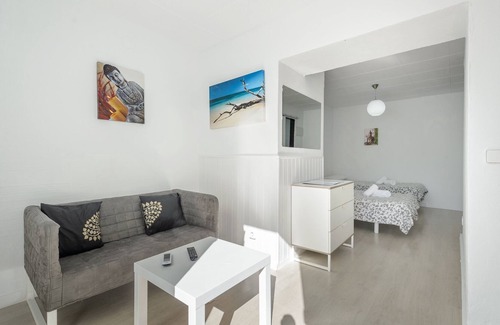 Es Canar Apartamento | Apartamento vacacional en un complejo bien mantenido con terraza