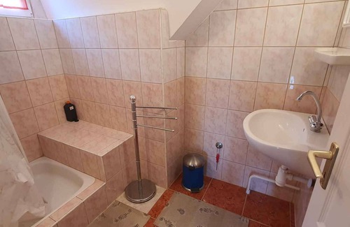 Zalakaros Apartamento | Apartamento vacacional en el centro, a sólo 500 metros del spa