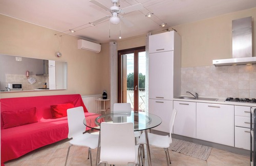 La Maddalena Apartamento | Apartamento vacacional "A 101 Puntavilla Mare" con piscina