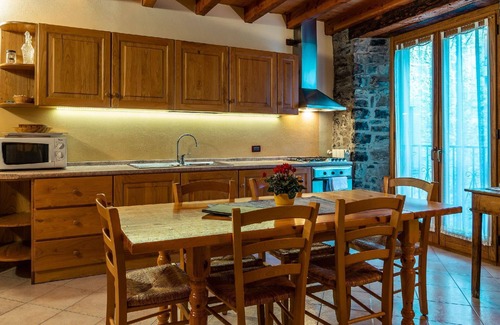 Zorzino Otro | Apartamento de vacaciones Riva di Solto para 1 - 6 personas con 2 dormitorios - Castillo